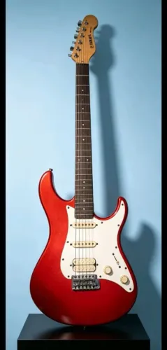 GUITARRA YAMARA