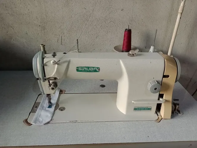 Máquina de costura industrial 