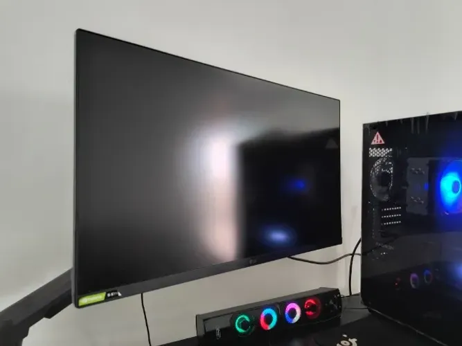Monitor Gamer LG UltraGear 27", FHD, 240Hz, 1ms, IPS, FreeSync Premium, G-Sync, HDR10
