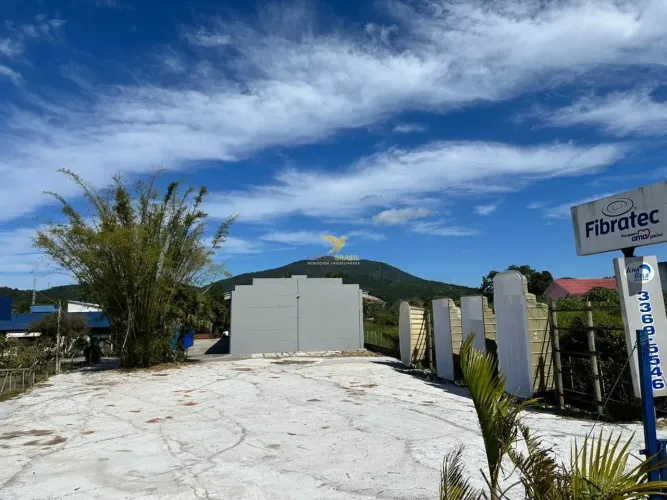 TERRENO PARA LOCAÇÃO - FRENTE PARA SC-401 | FLORIANÓPOLIS/SC