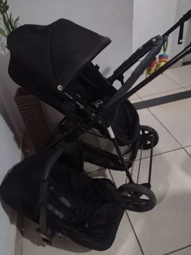 Carrinho moisés+ bebê conforto