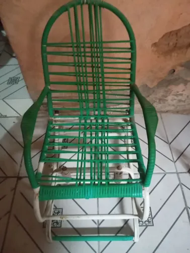 Cadeira de balanço infantil