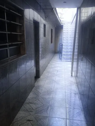 Aluga-se dois cômodos grande