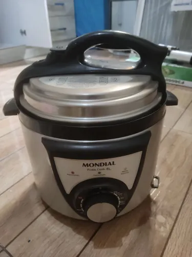 Panela de pressão elétrica Mondial 4 litros estado de nova