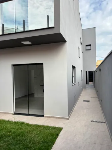Sobrado 3 Dormitórios com energia solar em Votorantim