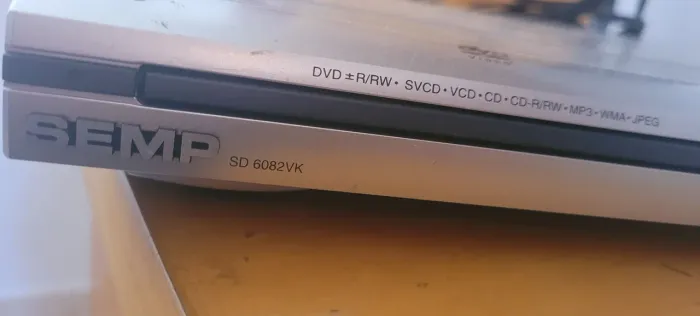 Aparelho DVD Semp SD6082VK