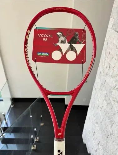 Raquete Yonex Vcore 98 2026 Lacrada
