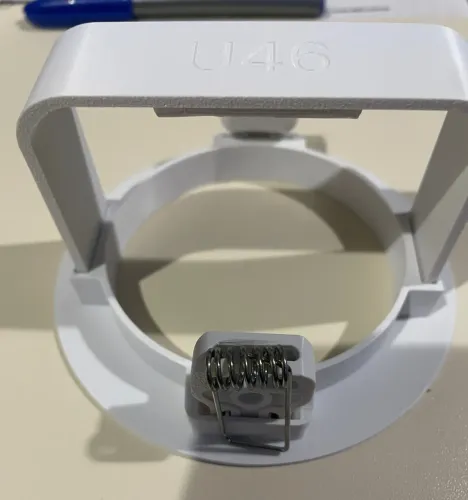 Splin suporte de embutir teto para câmera Im4c intelbras branco