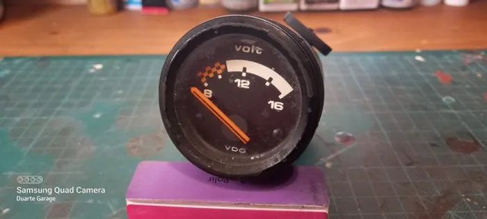 Voltímetro vdo