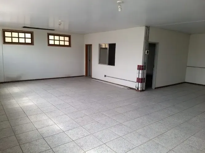 Salas para escritório (70m²) em frente o Fórum da Serra em São Geraldo