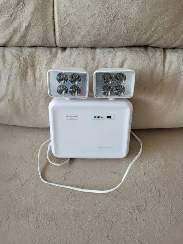 LÂMPADAS DE EMERGÊNCIAS NA FALTA DE ENERGIA