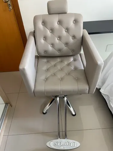 Cadeira maquiador daurus - Estofamento claro