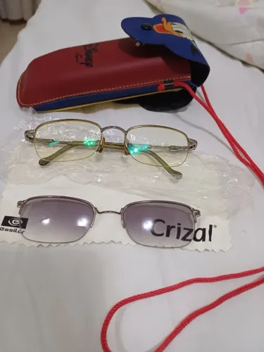 ARMAÇÃO DE ÓCULOS INFANTIL. 