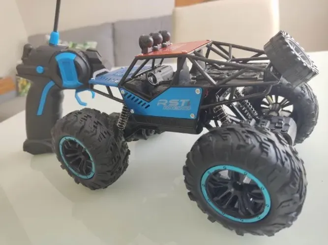 Carrinho de Controle Remoto Off Road Recarregável 20 cm