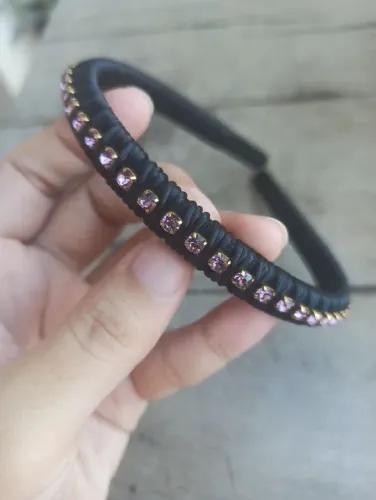 Tiara com strass