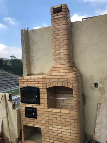 Churrasqueira e forno a lenha