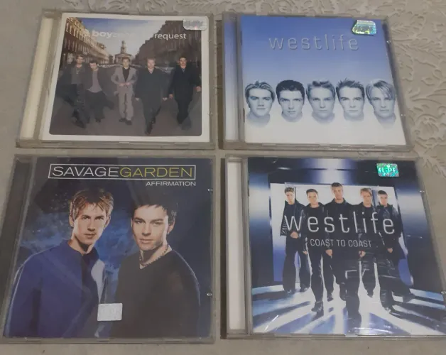 4 CDS DIVERSOS: WESTLIFE, BOYZONE E SAVAGE GARDEN