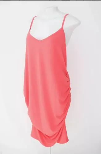 Vestido Forever 21 coral com alças finas e franzidos