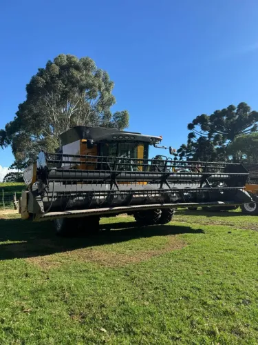 BC 6500 ano 2013, 25 pés de plataforma, 1350 hrs trilha