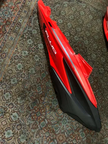 Carenagem lateral traseira direitaYamaha Fluo125 Original sem detalhe