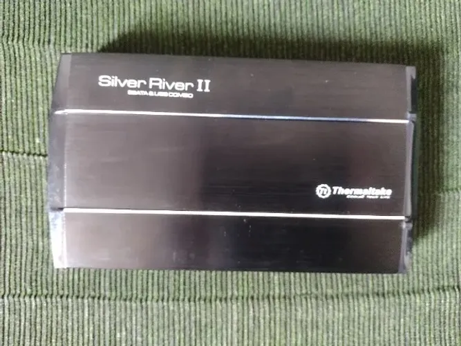 HD externo 500Gb com CaseThermaltake Silver River II Aluminum 3.5 polegadas Black USB 2.0