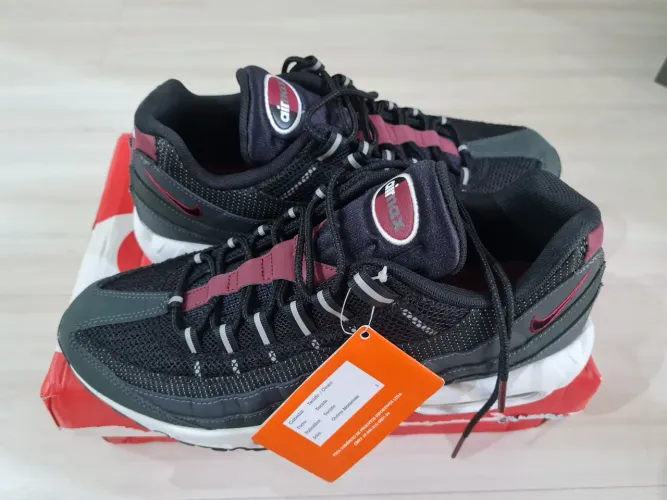 Nike Air Max 95, novo, sem uso, na caixa..tamanho 43.