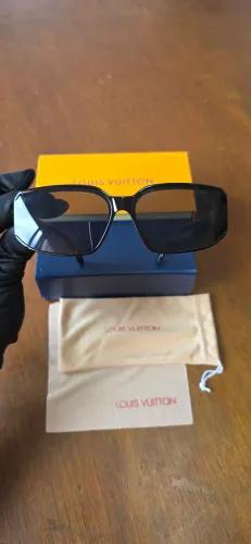 Óculos Louis Vuitton