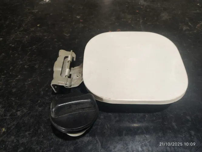 Portinhola tanque Nissan Sentra 2014 2015 2016 2017 2018 2019