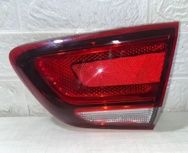 Lanterna direita cobalt 2017 2021 original tampa