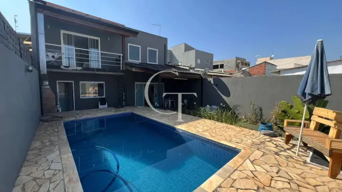 Casa com piscina à venda no Jardim Santa Rosa Itu