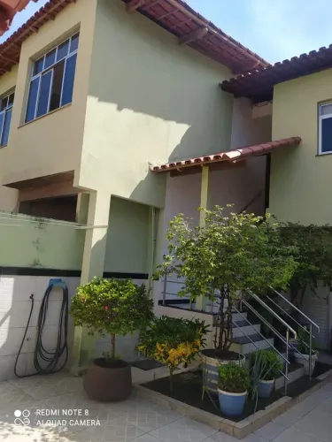 Casa com qintal para venda com 227 metros quadrados em Cristóvão Colombo - Vila Velha - ES