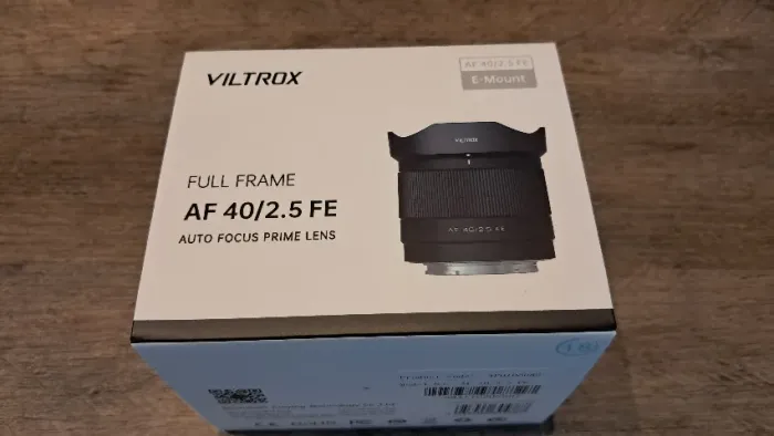 Lente Viltrox Af 40mm F/2.5 Fe Para Sony Full Frame (Compatível com APS-C) NOVA - LACRADA