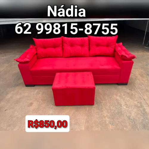 Sofá e Puff Vermelho - Conforto e Elegância