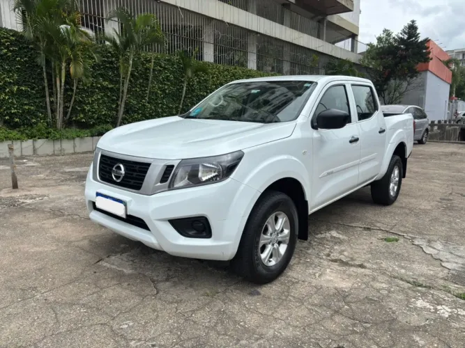 Nissan Frontier XE CD 4X4 2.3 Bi-TB Diesel Aut. 2021
