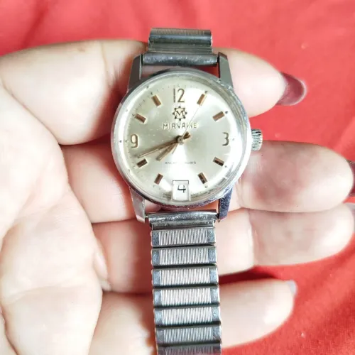 Relógio vintage mirvaine da década de 50 antigo em ótimo estado funcionando