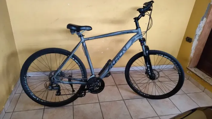 Bicicleta MTB aro 29 Akron Rover Tamanho 23 freios a disco hidráulicos (Conjunto Shimano)