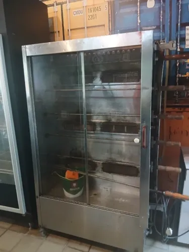 Forno/assador rotativo industrial a gás - com espetos