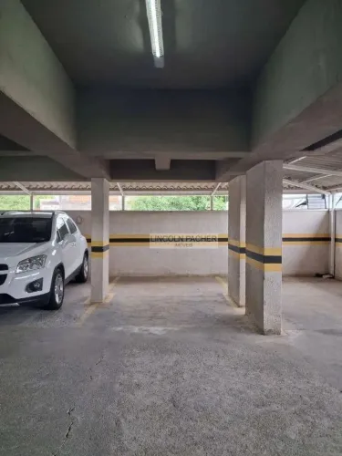 Ap Semi-Mobiliado com Garagem Coberta