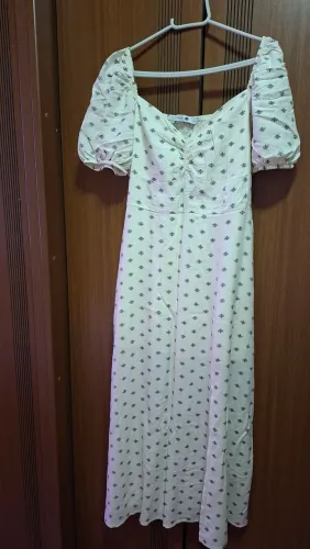 Vestido com fenda Cea