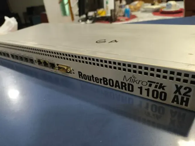 Roteador MikroTik RouterBOARD 1100 AHX2
