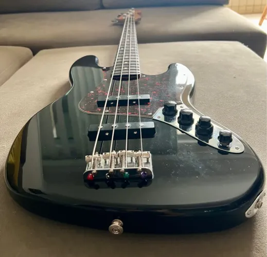 Fender Jazz Bass Deluxe 1999 - ativo com captação americana