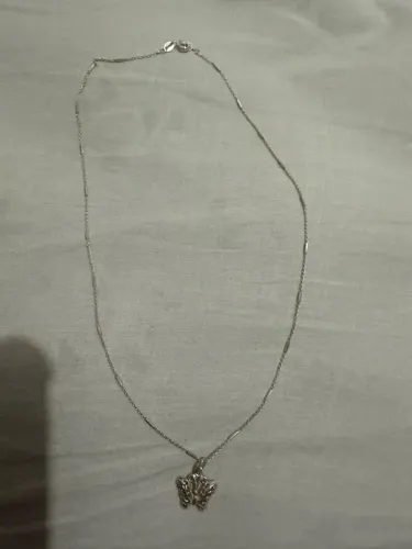 Colar de Borboleta em Prata