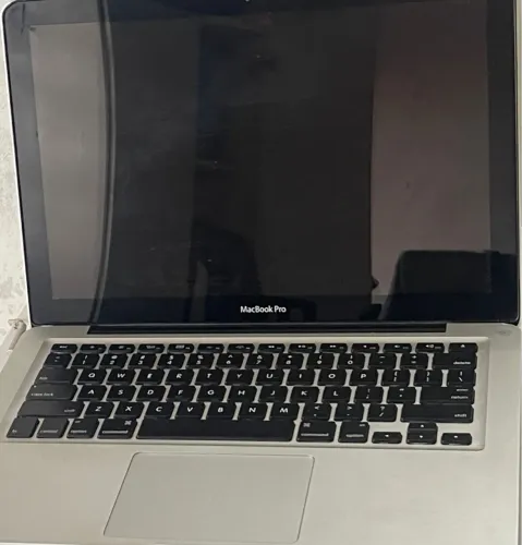 MacBook Pro - Desempenho e Elegância 12 em excelente estado