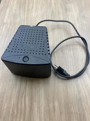 Estabilizador Computador tensão Ts Shara Powerest Home 2500 2500VA entrada e saída de 115V