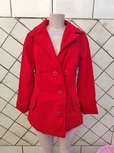 Sobretudo vermelho elegante