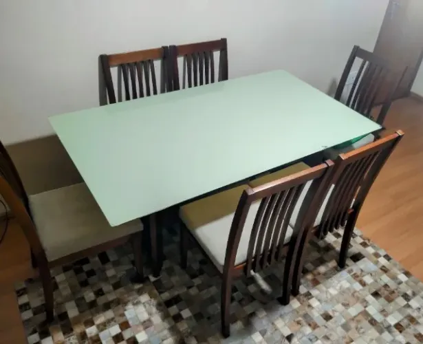 Mesa de jantar retangular