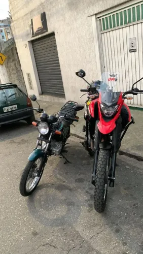 Lander vermelha 2023