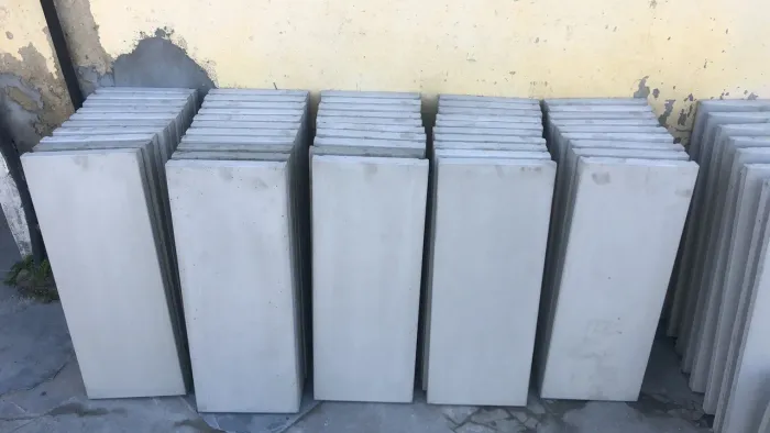 Placas de concreto para construção - capa para muro - pingadeira 