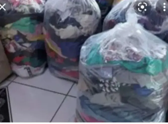 Lote de roupas para brechó 200 peças não é garimpo