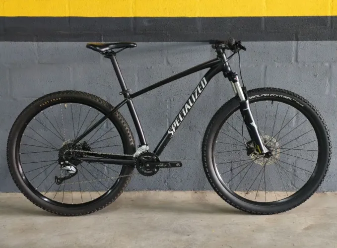 SPECIALIZED ROCKHOPPER SPORT